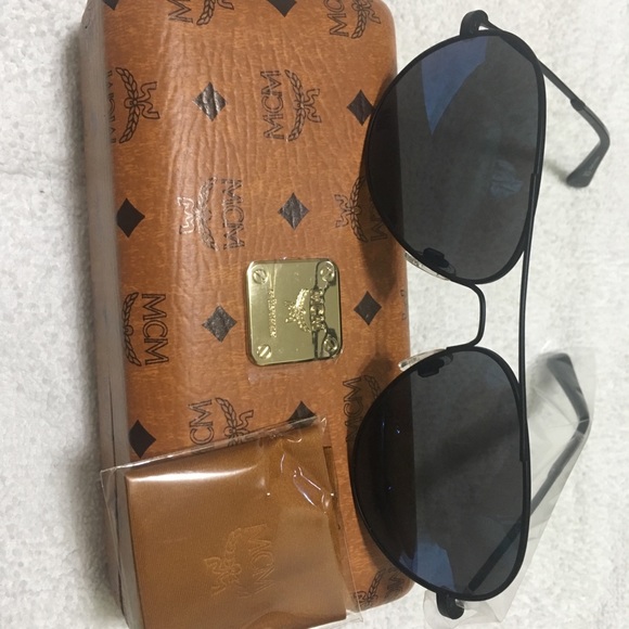 MCM 59 mm Metal aviator sunglasses - Picture 5 of 8